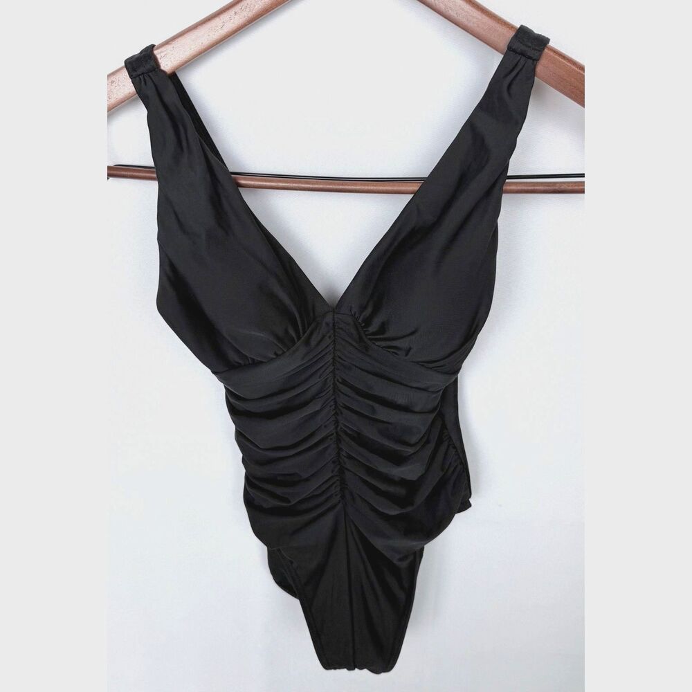 Miraclesuit Black Sanibel Ruched One Piece Swimsuit Arch Underwire Size 6